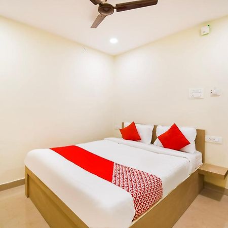 Oyo Flagship 45586 Hotel Airport Inn Rāipur Kültér fotó