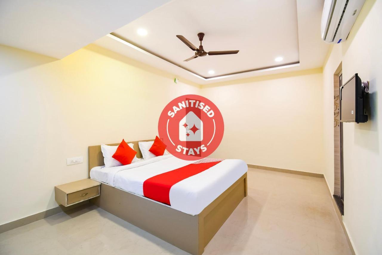 Oyo Flagship 45586 Hotel Airport Inn Rāipur Kültér fotó
