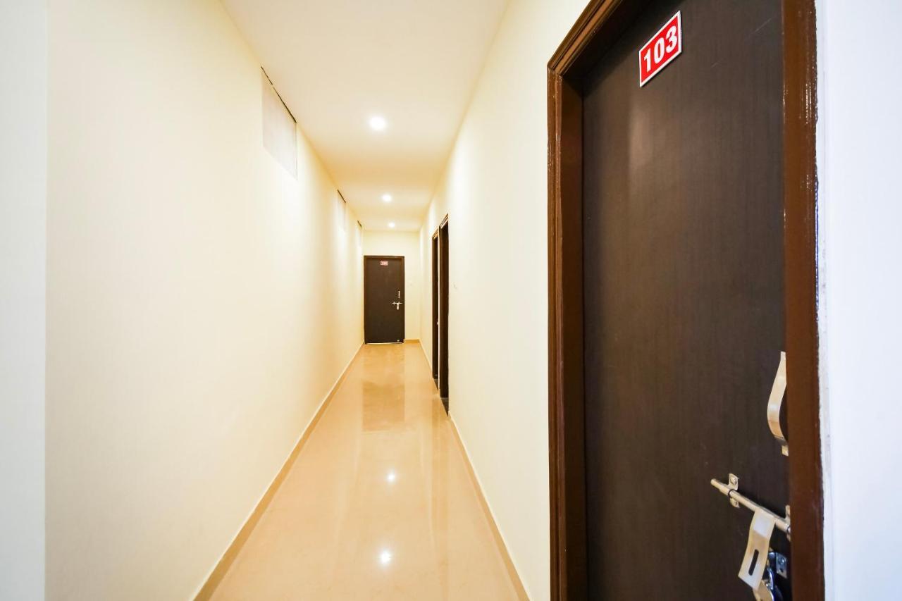 Oyo Flagship 45586 Hotel Airport Inn Rāipur Kültér fotó