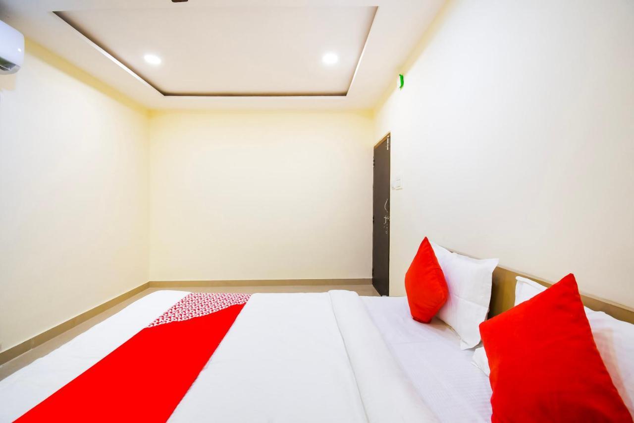 Oyo Flagship 45586 Hotel Airport Inn Rāipur Kültér fotó
