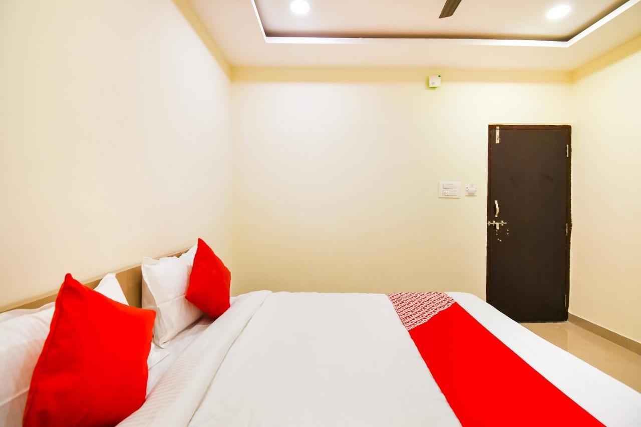 Oyo Flagship 45586 Hotel Airport Inn Rāipur Kültér fotó