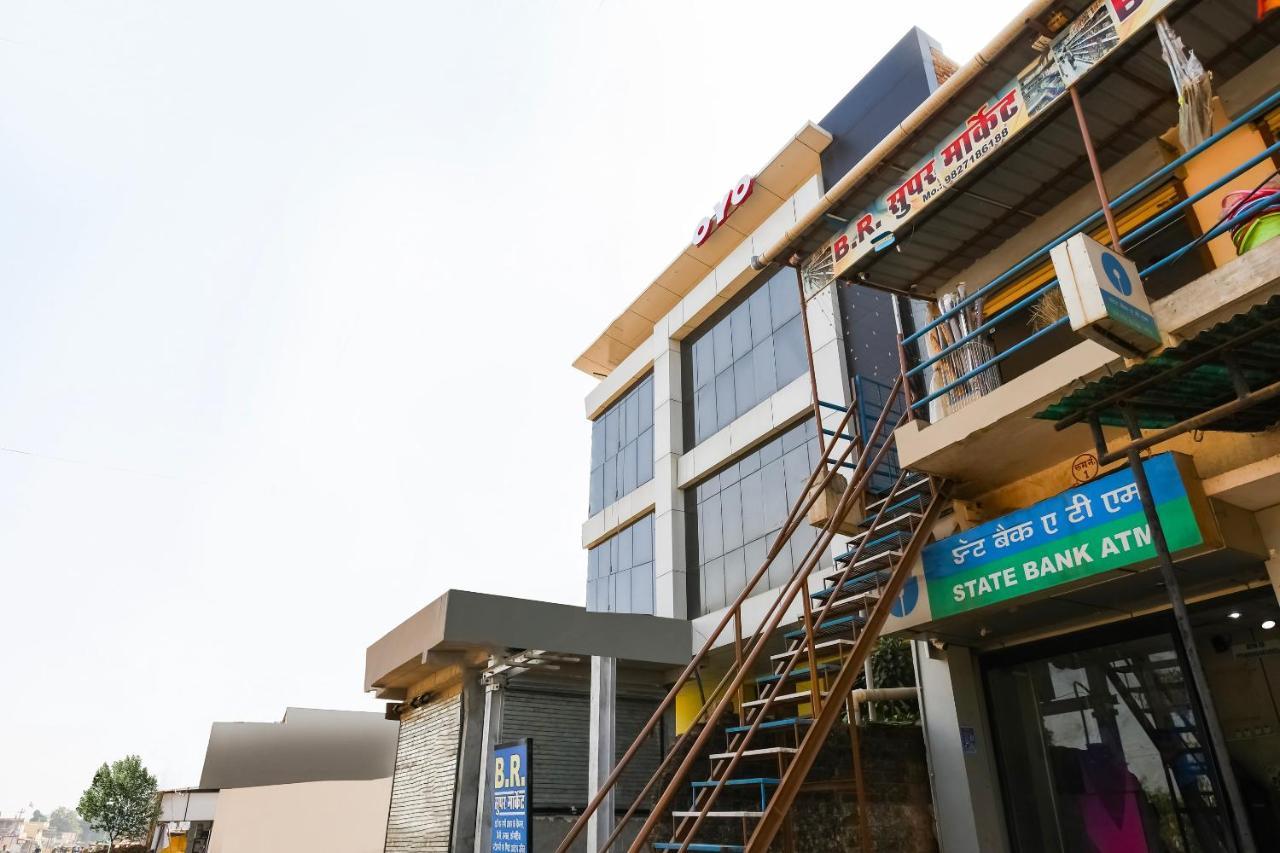 Oyo Flagship 45586 Hotel Airport Inn Rāipur Kültér fotó