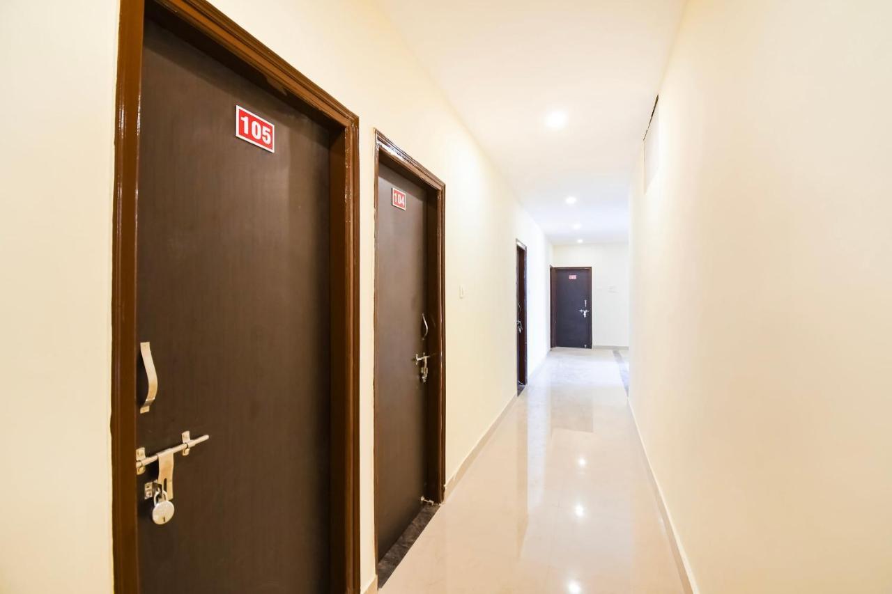 Oyo Flagship 45586 Hotel Airport Inn Rāipur Kültér fotó