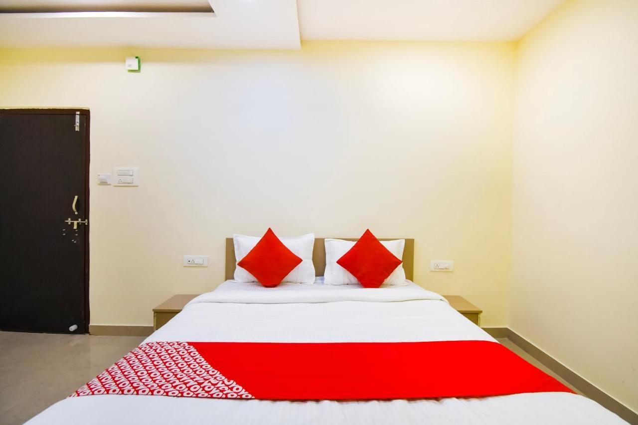 Oyo Flagship 45586 Hotel Airport Inn Rāipur Kültér fotó